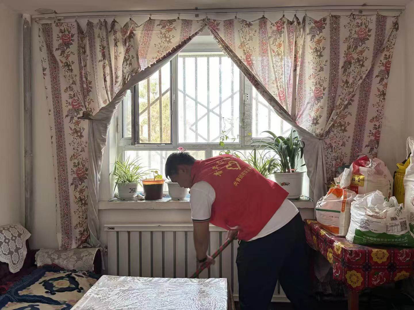 �tʯ��Y�H�������ഺ־�߽֞���