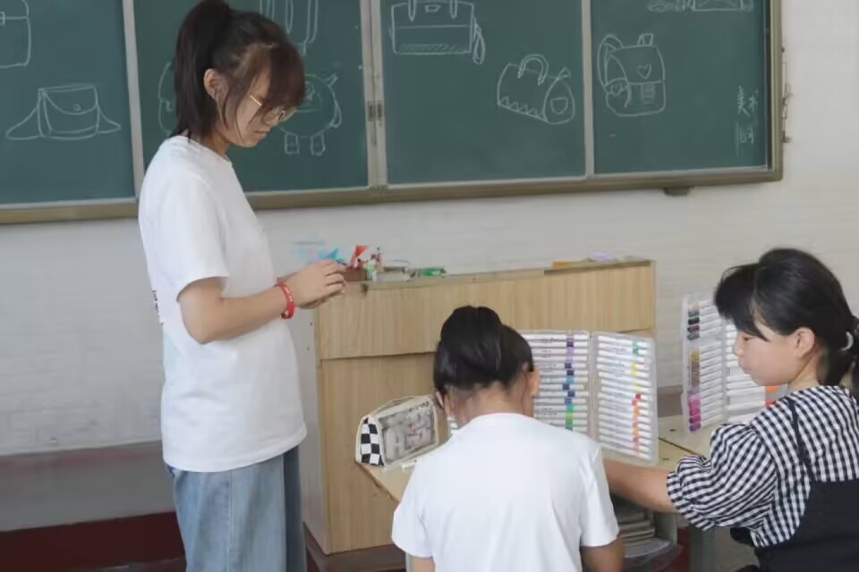 ɽ��W�������l���c�ഺͬ�������ķ���֧��