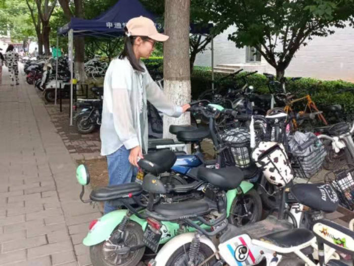 ����У�@�����r   �ƹ�ͬ�W�e�O���c־Ը�[��܇�v