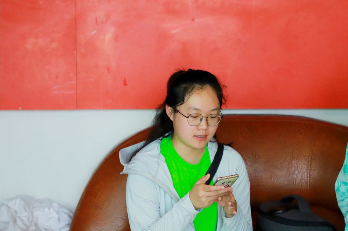 �V�������W�ČWԺ�Fί�W�������w����У������l�塱־Ը����꠵�������_չ�����{�л��