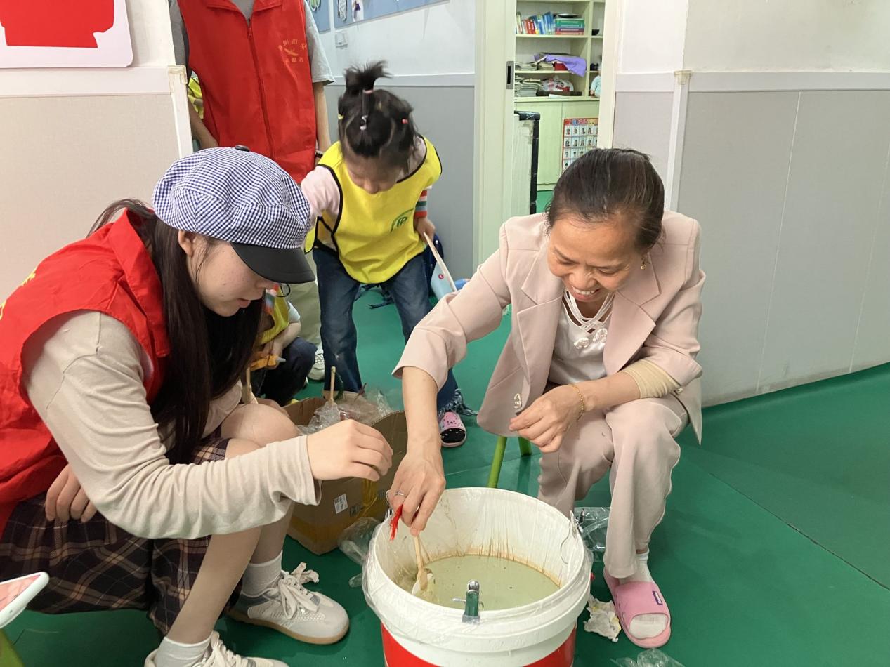 �����L������ůͯ���ǡ����⎟���܌W�Ӟ����⃺ͯ�c�����z֮��