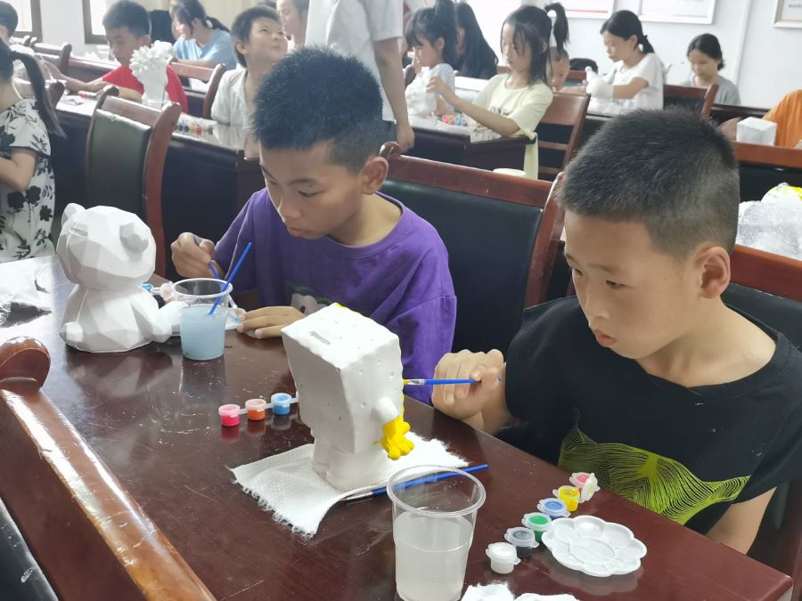 �L��ͯ�����L������������̶��W���ǻ�������־