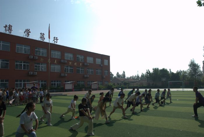 �����ഺ�������w�P����ɽ�|������W(xu��)����֮��������������`�F(tu��n)�tɫ�w���n�_�n