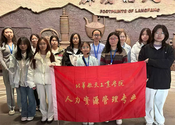 �����ഺ���� �����Ļ�н�𡪡�23������23��(gu��)�Q(m��o)��24�����F(tu��n)֧���_(k��i)չ�����^���}�F(tu��n)�ջ��(d��ng)