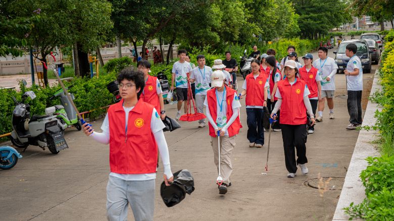 ���������̽�zͻ��꠺Ӱ������z���ЄӼo��