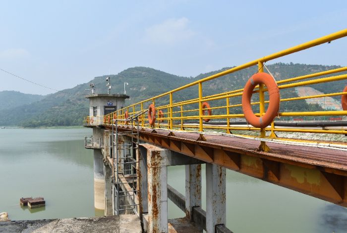 �ഺ�����l(xi��ng)���_̤�ش������w���r�����L�����ˮ������ ���������Ӻ��W(xu��)���ڜ���ˮ��y���R��