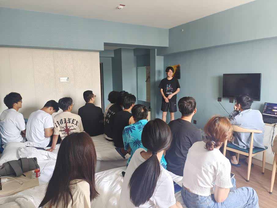 �Ƽ��w���S�����ഺ�M�d���w