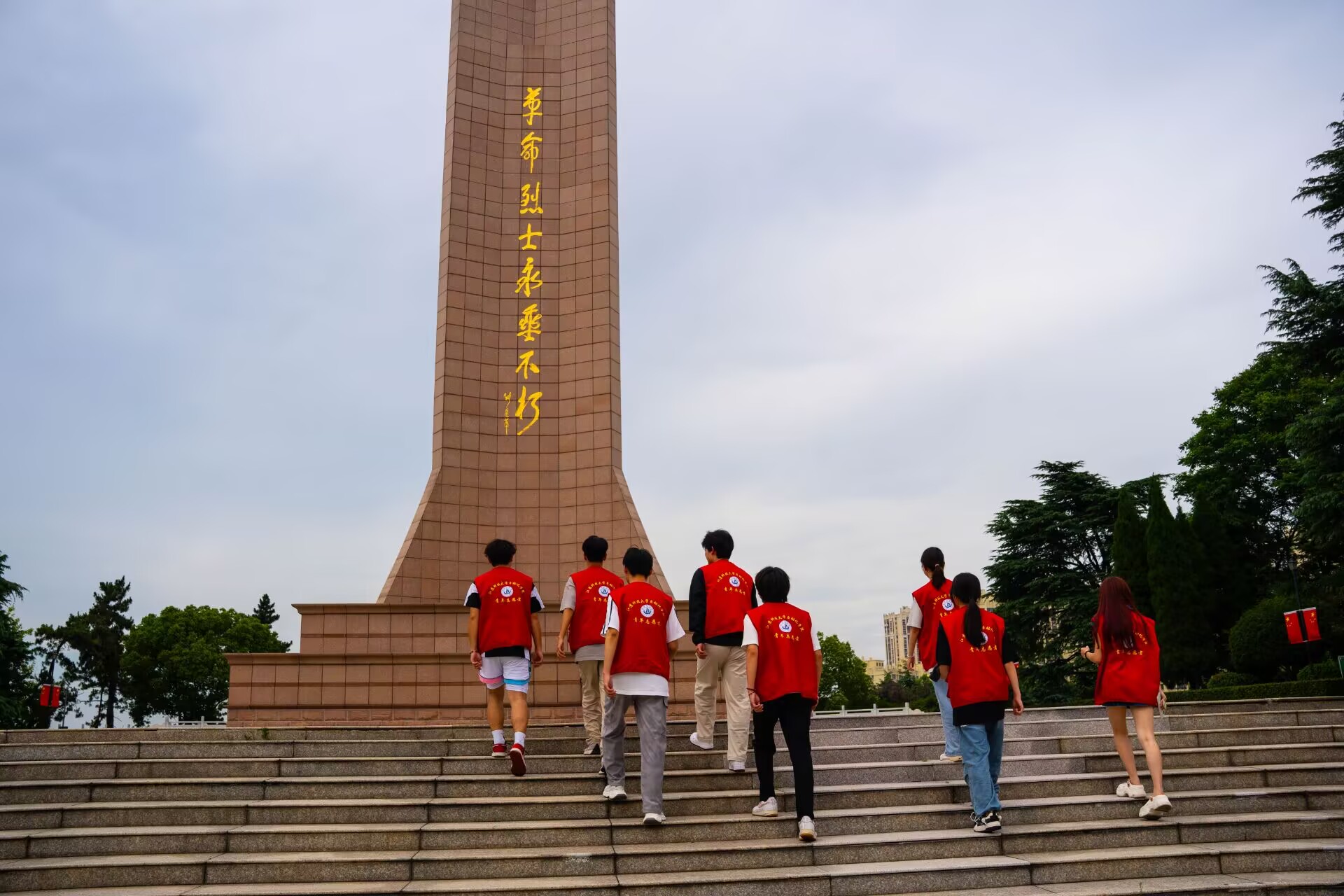 �ӛ���Ҿ��� ���мtɫ����