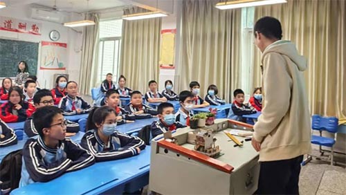 �������v�_�����£�̤�������I�ഺ�� �F���У�@