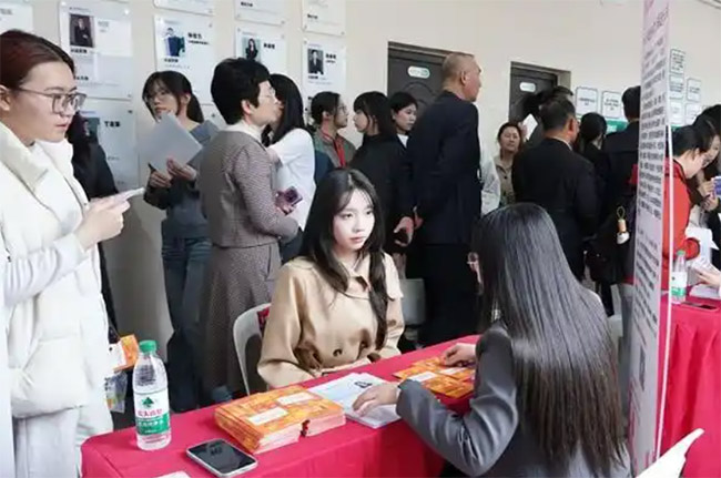 ����ʡŮ��W��������Ƹ���e��500���˳����_�ɾ͘I(y��)����