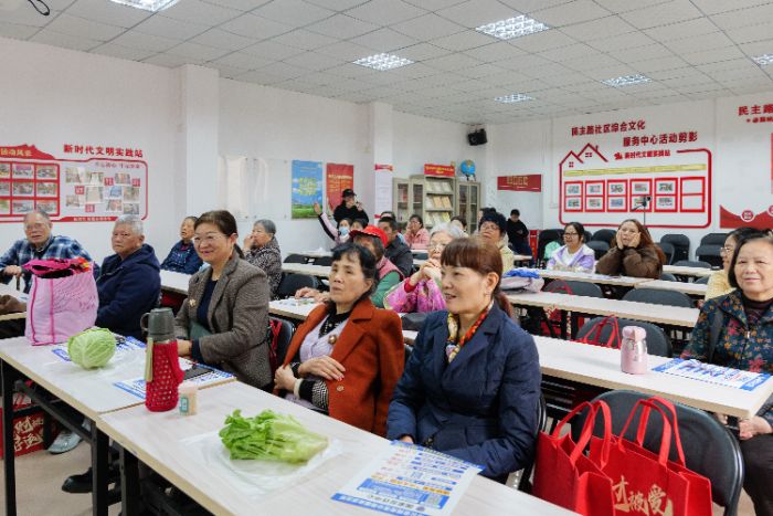 ʳ��֪�R�M�f�� ����ů�İ����A