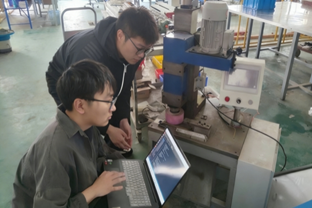 ���w�W(xu��)Ժ�F(tu��n)��аl(f��)΢���S�����Чĥ�����g(sh��)���ƽ�΢�ͽ����S�ӹ��y�}