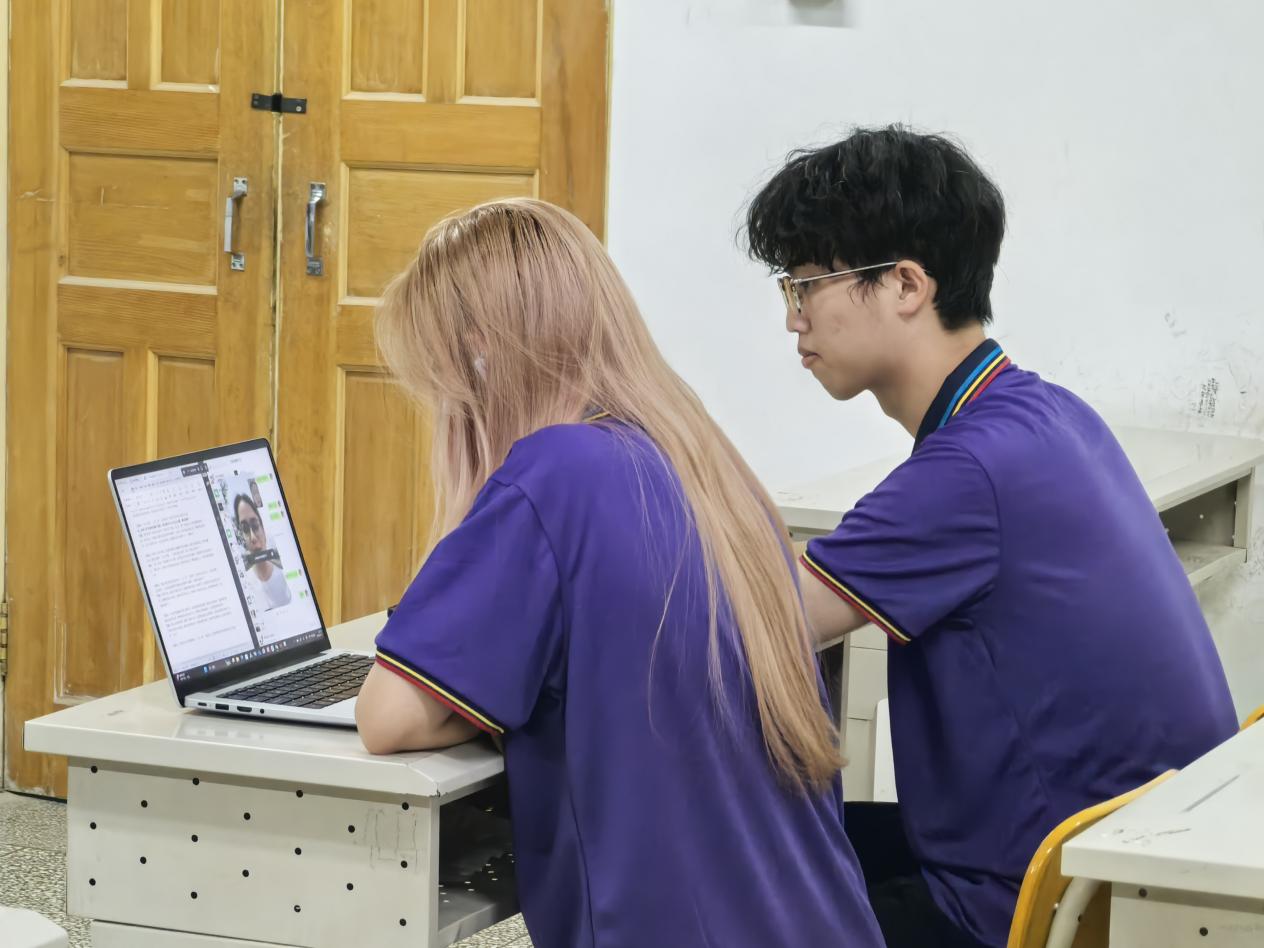 �ഺ���E�о�𣬻��������@����